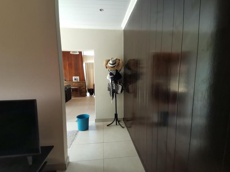 To Let 3 Bedroom Property for Rent in Oostersee Western Cape